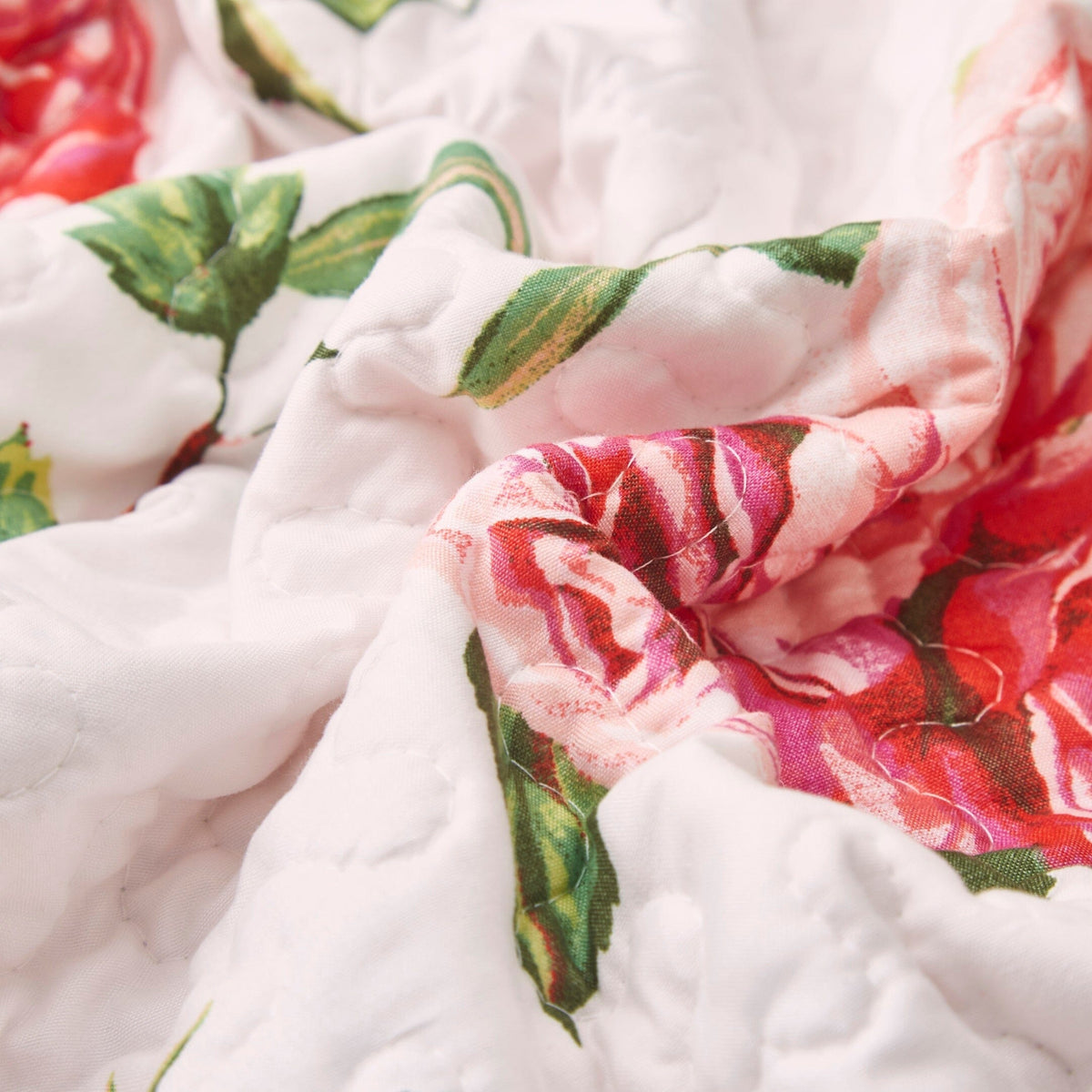 DaDa Bedding Romantic Roses Pink White Lovely Floral Quilted Dining Table Runner (879)