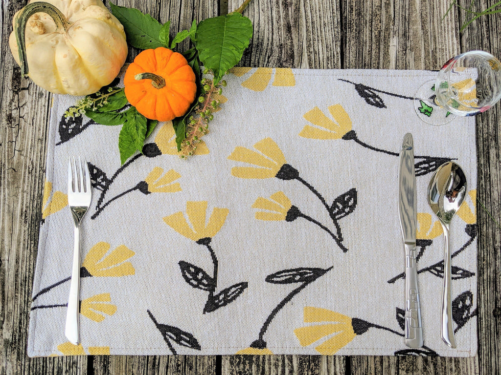 DaDa Bedding Set of 4-Pieces Sunshine Yellow Fleur Spring Tapestry Dining Table Placemats 13” x 19” (18112)