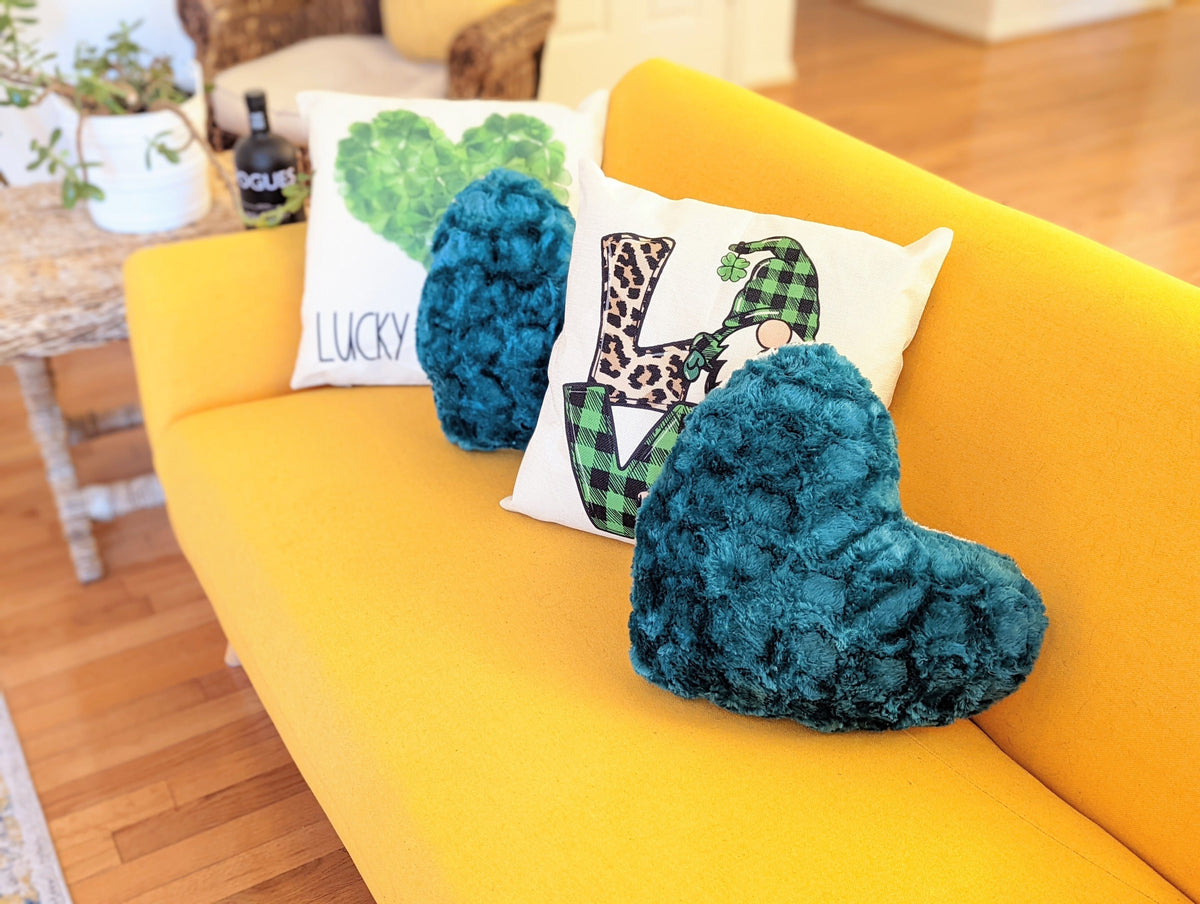DaDa Bedding Lucky Irish Teal Green Faux Fur Heart Shaped Throw Pillow - 16” x 14”