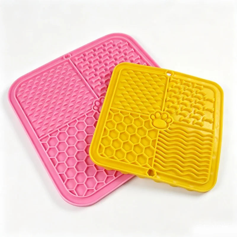 Food Grade Silicone Pet Slow Feeder Licking Mat with Strong Suction Cup AntiGulping Feeding Pad for Dog Cat Treat Anxiety Relief