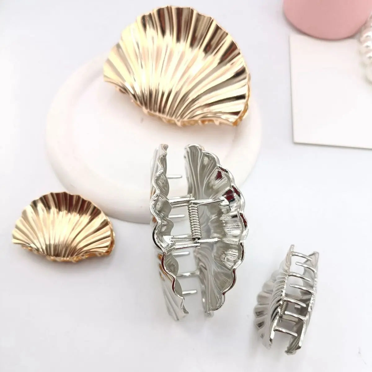 1/2 PCS Metal Irregular Texture Shell Shape Hair Claw Clips for Women Girls Hairclip Ponytail Hair Pins Fashion Hair Accessories