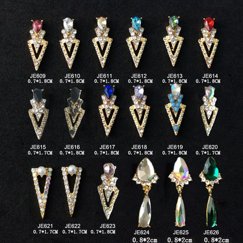 10Pcs\Ancient\Metallic\V\Design\3D\Nail\Charms\7*18mm\Luxury\Diamond\Alloy\Nail\Art\Gold\Alloy\Manicure\Rhinestone\Decoration