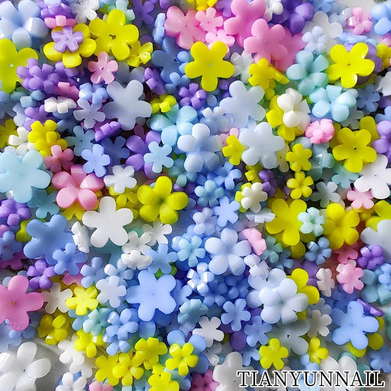 100pcs Japanese White Small Flower Nail Art Charms 3D Resin 5Petal Rhinestones Nail Decorations Kawaii Accessories Manicure DIY