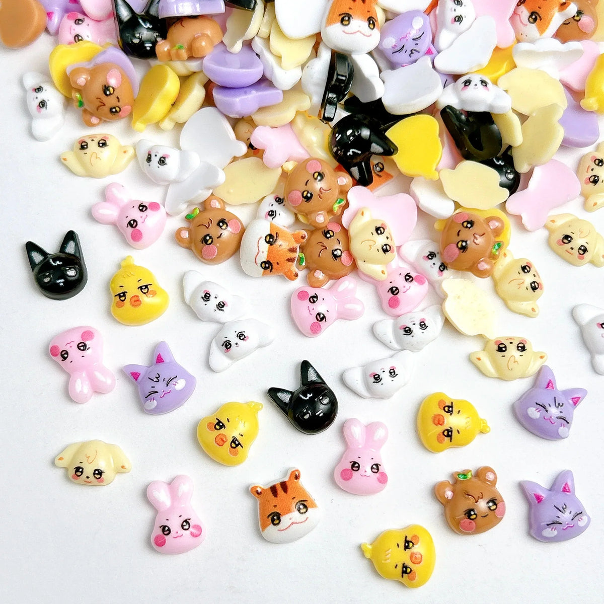 30PCS Creative Painted Kawaii Animal Series Nail Art Charms 3D Cartoon Rabbit Bear Tiger Resin Nail Decorations for DIY Manicure