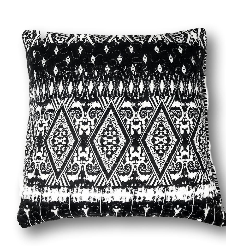 DaDa Bedding Aztec Black & White Diamonds Throw Pillow Covers - 18" x 18" 2-Pack (C14800-1-CC)